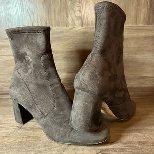 Ann Taylor Booties 💗